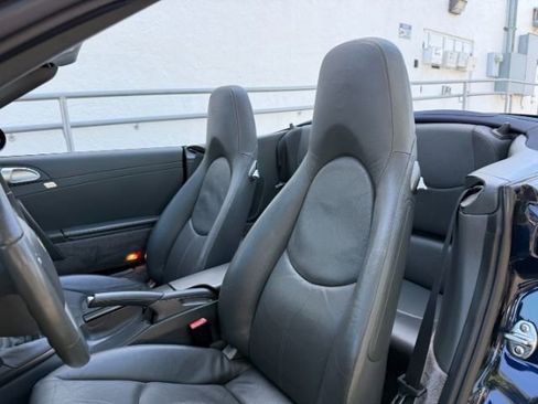 Used 2005 Porsche 911 Carrera RWD image 10