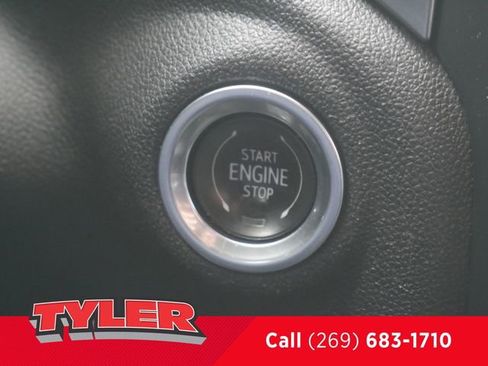 Used 2019 Chevrolet Silverado 1500 LT w/ Texas Edition AWD/4WD image 27