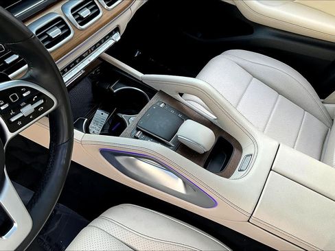 Used 2021 Mercedes-Benz GLE 350 4MATIC w/ Premium Package image 17