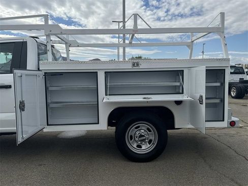 New 2025 Ford F350 XL w/ XL Chrome Package image 21