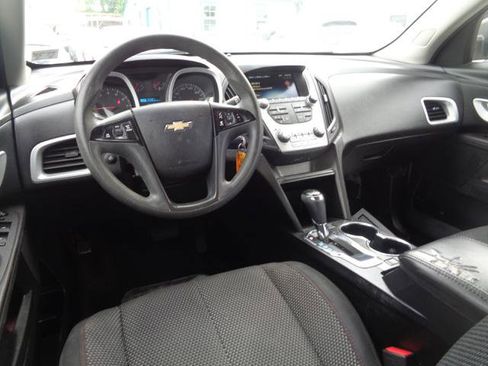 Used 2017 Chevrolet Equinox LS AWD/4WD image 10