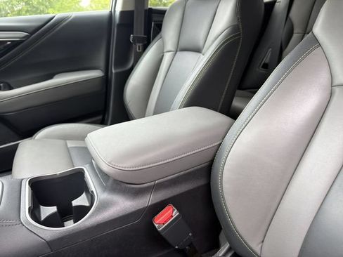 Used 2025 Subaru Outback Onyx Edition AWD/4WD image 21
