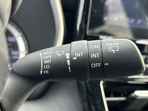 Used 2022 Toyota Highlander Limited image 39