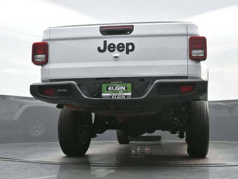 Used 2022 Jeep Gladiator Sport AWD/4WD image 29