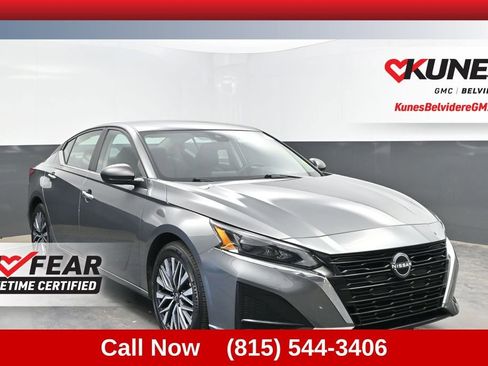 Used 2025 Nissan Altima 2.5 SV FWD image 1