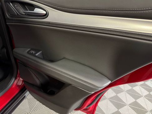 Used 2024 Alfa Romeo Stelvio AWD image 33