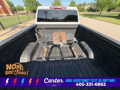 Used 2024 Chevrolet Silverado 2500 LT AWD/4WD image 9