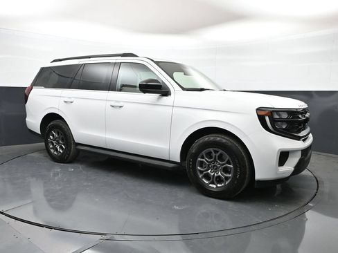 Used 2025 Ford Expedition Active AWD/4WD image 1