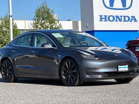 Used 2020 Tesla Model 3 Performance image 6