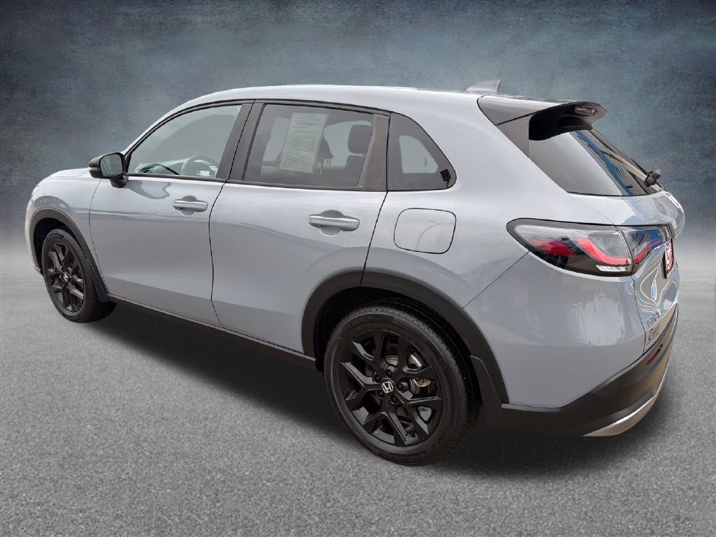 Used 2024 Honda HR-V Sport image 3