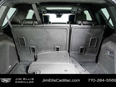 Used 2025 Cadillac Escalade V w/ LPO, ONYX Package image 34
