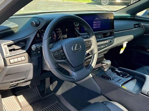 New 2025 Lexus ES 350 Ultra Luxury image 6