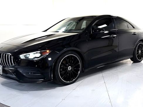 Used 2022 Mercedes-Benz CLA 250 image 8