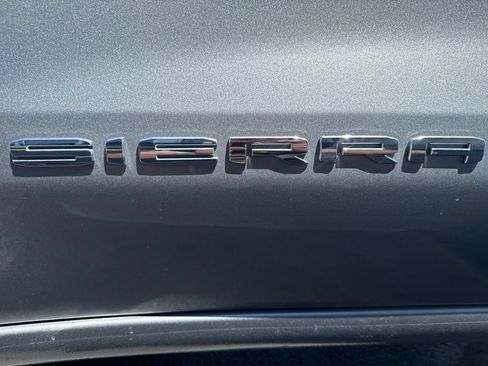 Used 2025 GMC Sierra 1500 SLT AWD/4WD image 16