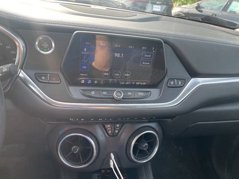 Used 2020 Chevrolet Blazer LT w/ LPO, Floor Liner Package FWD image 8
