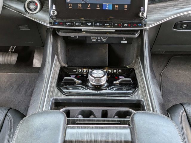 Used 2023 Jeep Wagoneer L Series III w/ Premium Group I AWD/4WD image 21