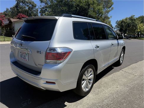 Used 2011 Toyota Highlander Limited AWD/4WD image 5