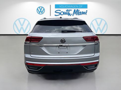 Used 2022 Volkswagen Atlas Cross Sport SE FWD image 6