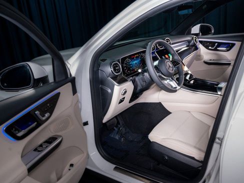 Certified 2026 Mercedes-Benz GLC 300 image 12