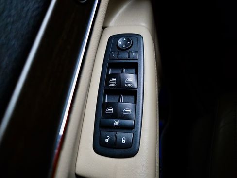 Used 2017 Jeep Grand Cherokee Limited w/ Trailer Tow Group IV image 25