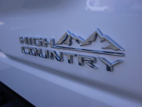 Used 2022 Chevrolet Silverado 1500 High Country w/ High Country Premium Package image 31