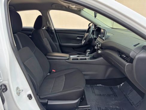 Used 2022 Nissan Sentra SV w/ All-Weather Package FWD image 14