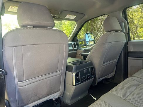 Used 2021 Ford F250 XLT w/ XLT Premium Package AWD/4WD image 25