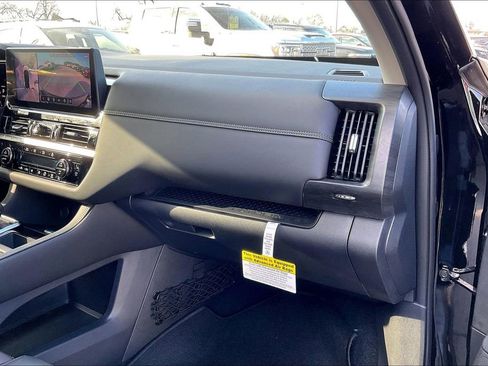 New 2026 Nissan Pathfinder Platinum w/ Cargo Package AWD/4WD image 15
