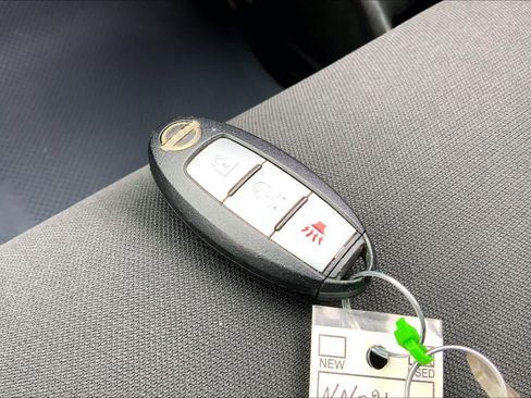 Used 2022 Nissan Frontier Pro-X w/ Technology Package image 13