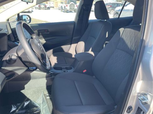 Used 2025 Toyota Corolla LE image 25