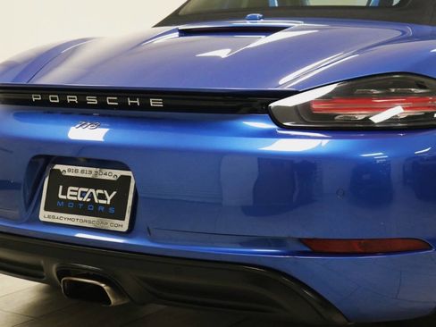 Used 2018 Porsche 718 Boxster RWD image 95