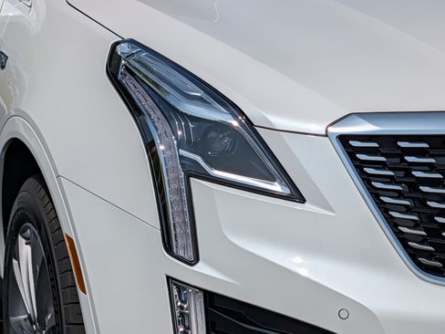Used 2026 Cadillac XT5 Premium Luxury w/ Driver Assist Package AWD/4WD image 7