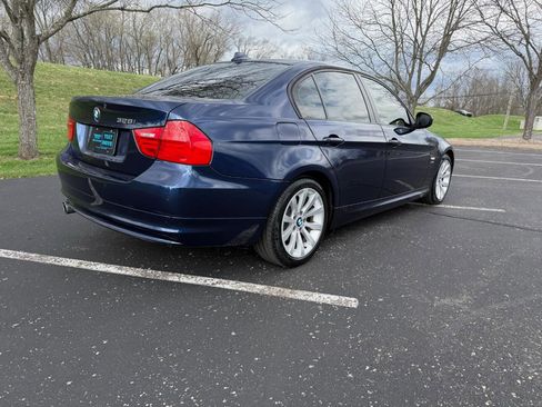 Used 2011 BMW 328i xDrive Sedan image 3