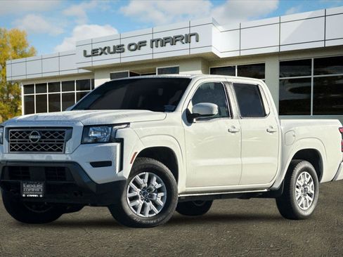 Used 2023 Nissan Frontier SV image 1