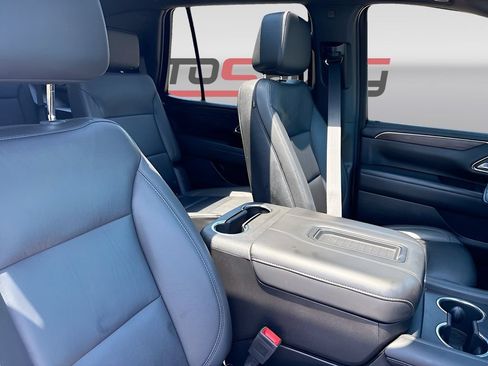 Used 2023 Chevrolet Tahoe Z71 w/ Luxury Package AWD/4WD image 30