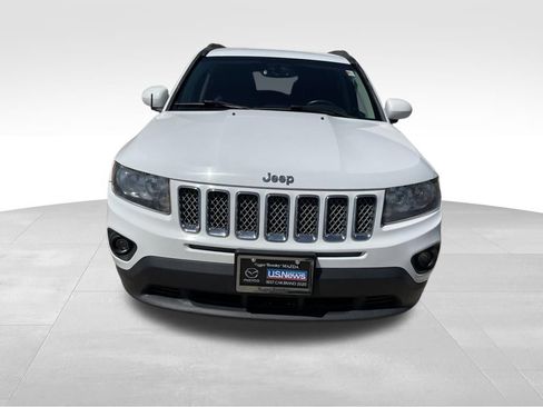 Used 2016 Jeep Compass Latitude FWD image 2
