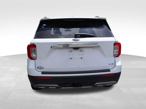 Used 2020 Ford Explorer XLT w/ Equipment Group 202A AWD/4WD image 20