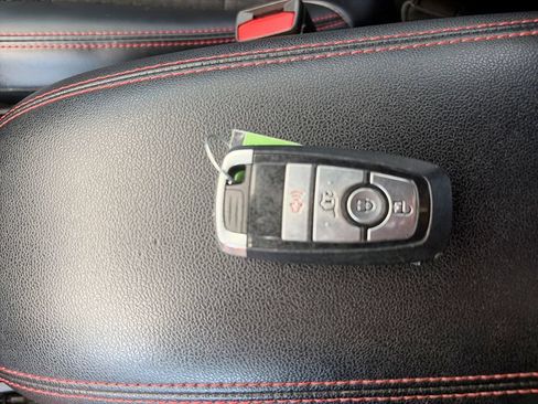 Used 2025 Ford Escape ST-Line FWD image 36