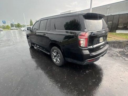 Used 2023 Chevrolet Suburban Z71 w/ Luxury Package AWD/4WD image 7