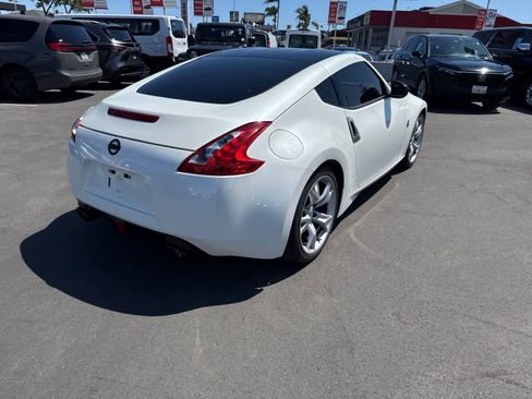 Used 2013 Nissan 370Z Coupe w/ Sport Pkg RWD image 18