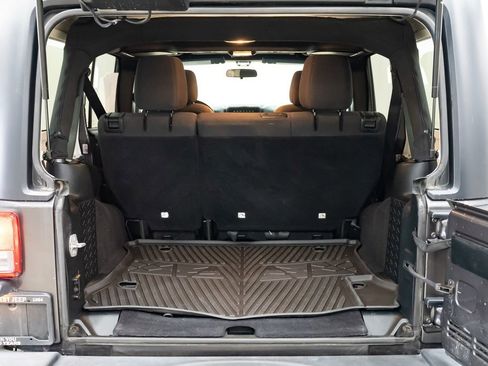 Used 2018 Jeep Wrangler Unlimited Sport w/ Connectivity Group image 8