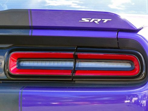 Used 2018 Dodge Challenger SRT w/ Technology Group RWD image 17