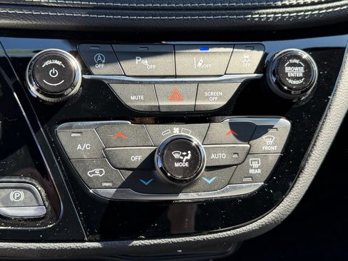 New 2026 Chrysler Pacifica Select w/ S Appearance Package FWD image 21