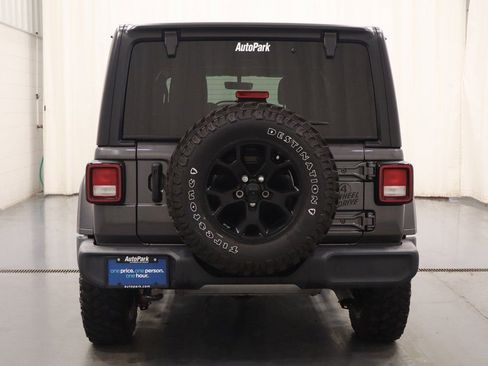 Certified 2022 Jeep Wrangler Unlimited Willys image 8