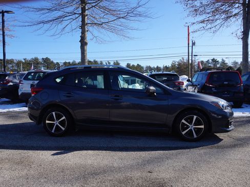 Used 2023 Subaru Impreza Premium image 4