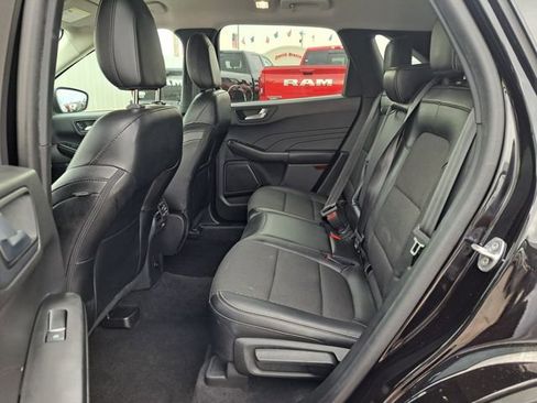 Used 2023 Ford Escape SE FWD image 17