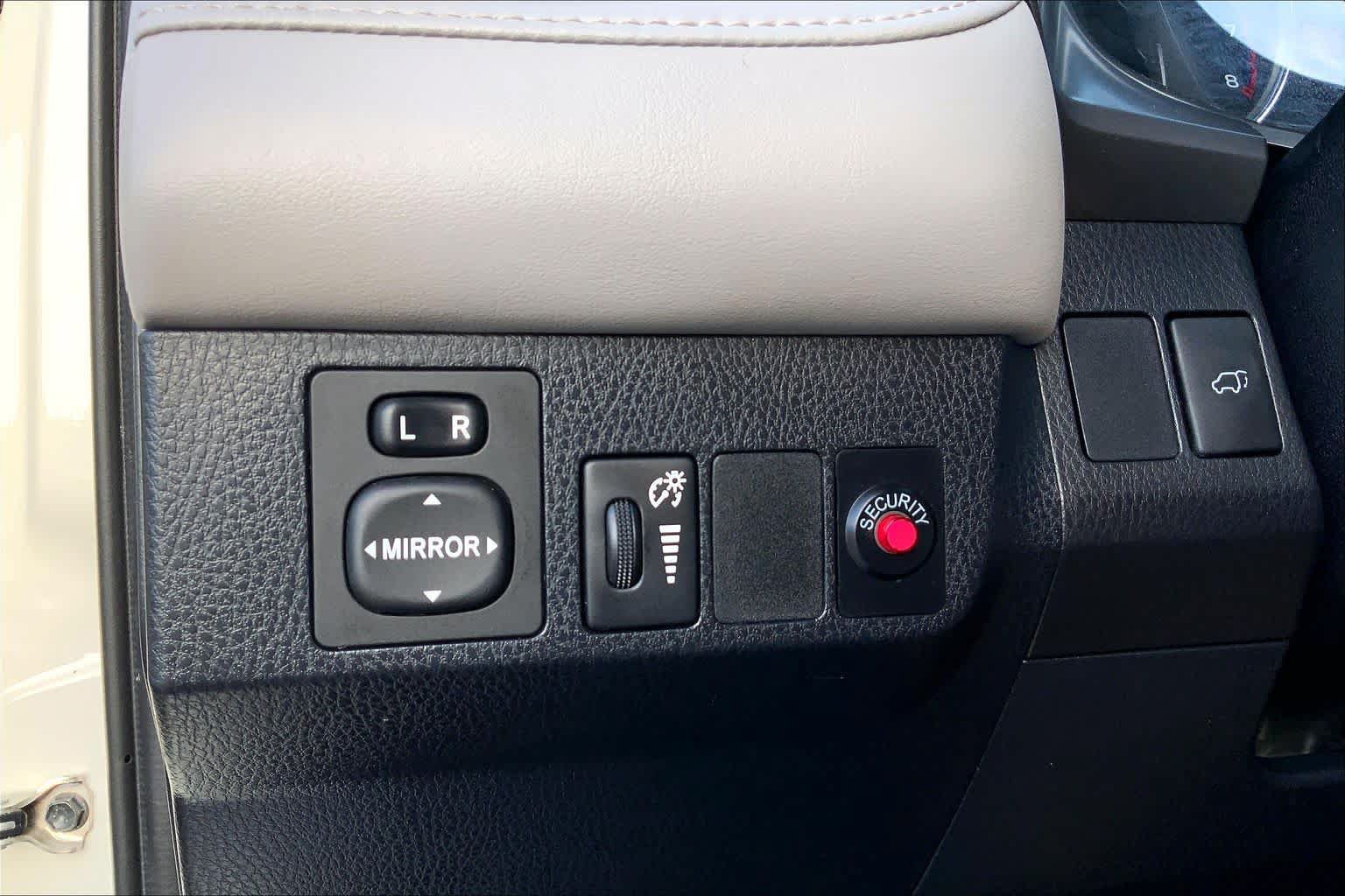 Used 2016 Toyota RAV4 XLE FWD image 31