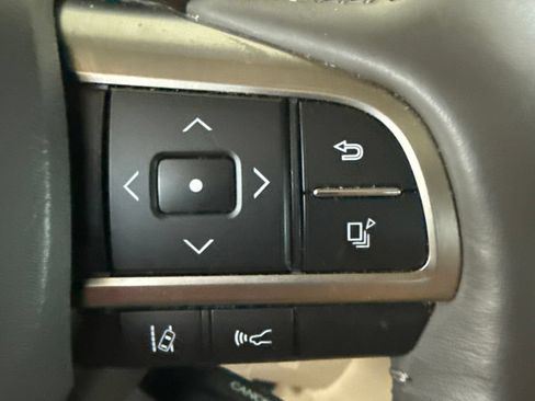 Used 2021 Lexus LX 570 4WD w/ Luxury Package image 4