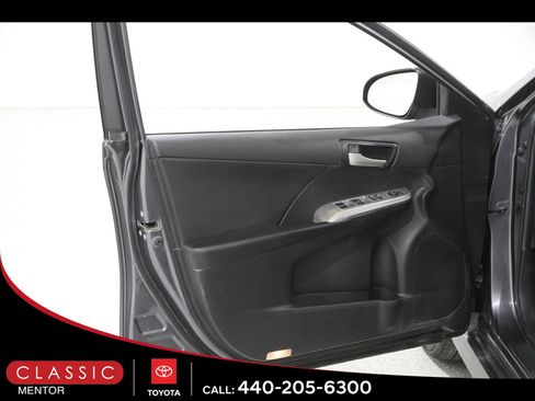 Used 2014 Toyota Camry SE image 4