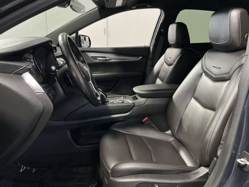Used 2021 Cadillac XT5 Luxury FWD image 14
